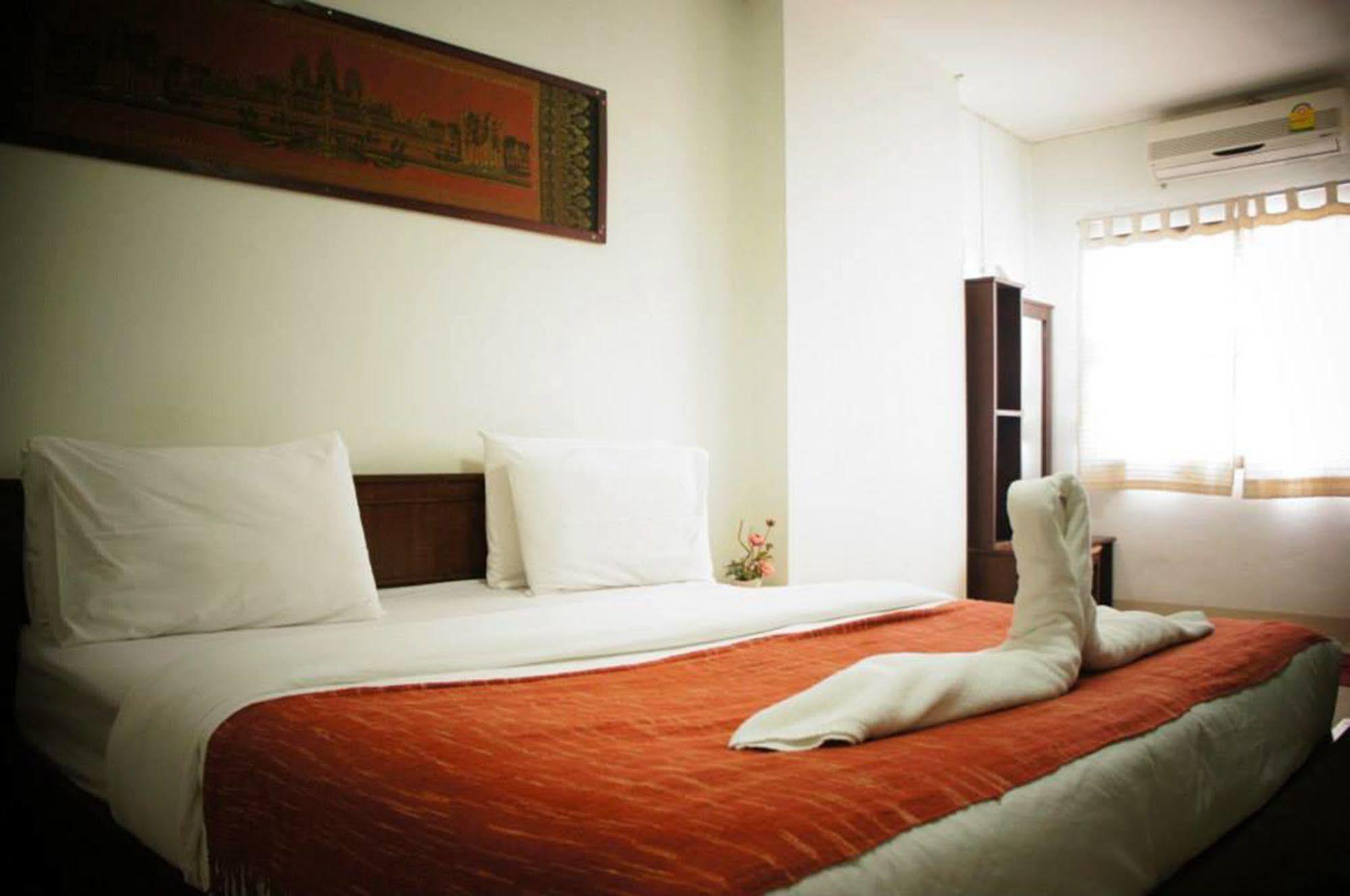 Vipa House Hotel Chiang Mai Exterior foto